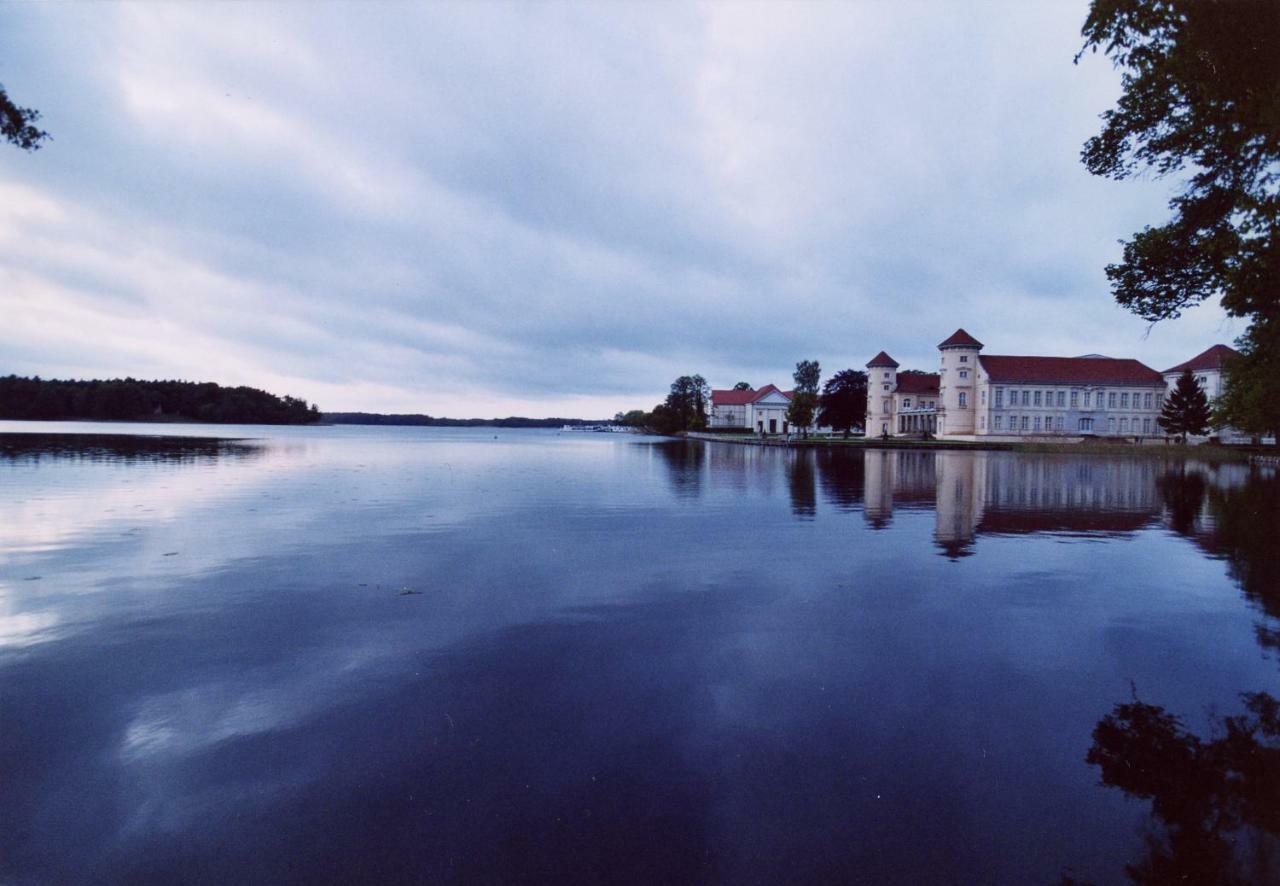 Marstall Im Schlosspark Rheinsberg Zewnętrze zdjęcie